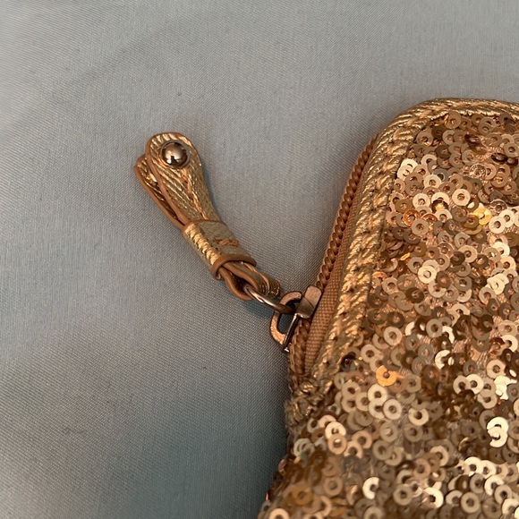 Gold Sequinned Nine West Clutch - Picture 4 of 9